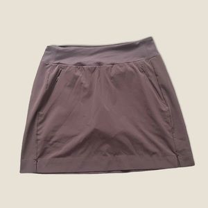 Athleta Soho Skort Size 4 Zip Pockets Mesh Liner Shorts Plum Purple 211382